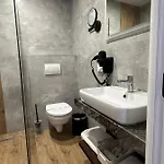 & Zatyshnyi Dvir Буковель