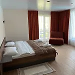 & Zatyshnyi Dvir * Буковель