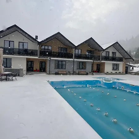 Apartment & Zatyshnyi Dvir Bukowel