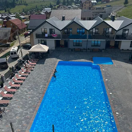 Zatyshnyi Dvir Буковель