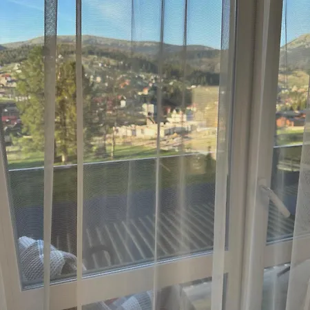 & Zatyshnyi Dvir Apartment *