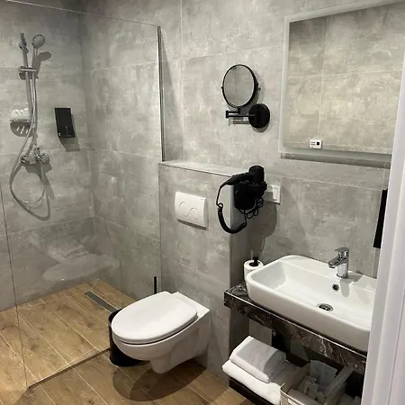 & Zatyshnyi Dvir Apartamento *