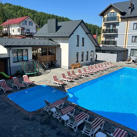 Апартаменты Zatyshnyi Dvir