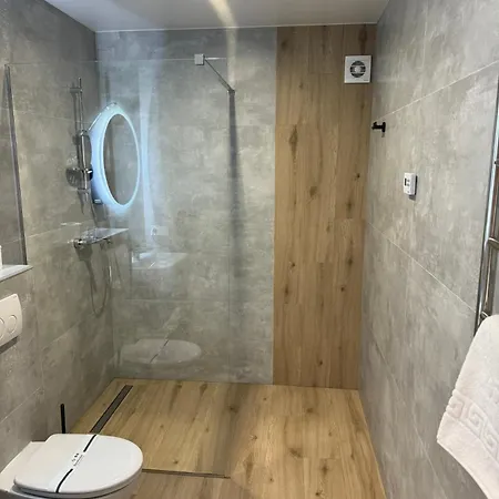 Apartamento & Zatyshnyi Dvir *