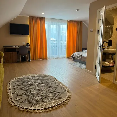 & Zatyshnyi Dvir Apartment