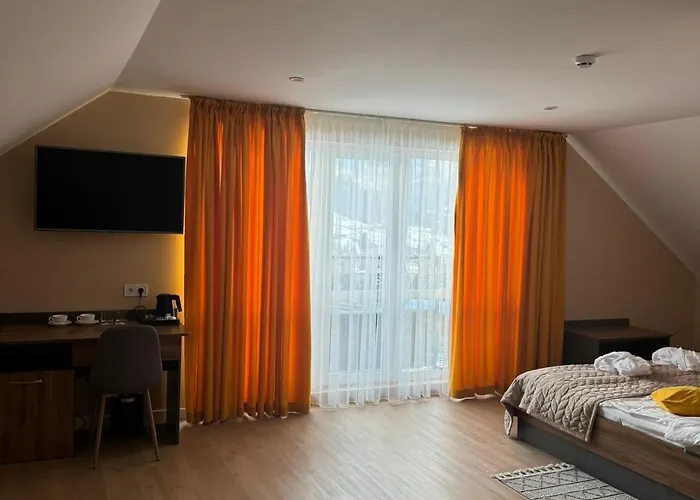 & Zatyshnyi Dvir Апартаменты *